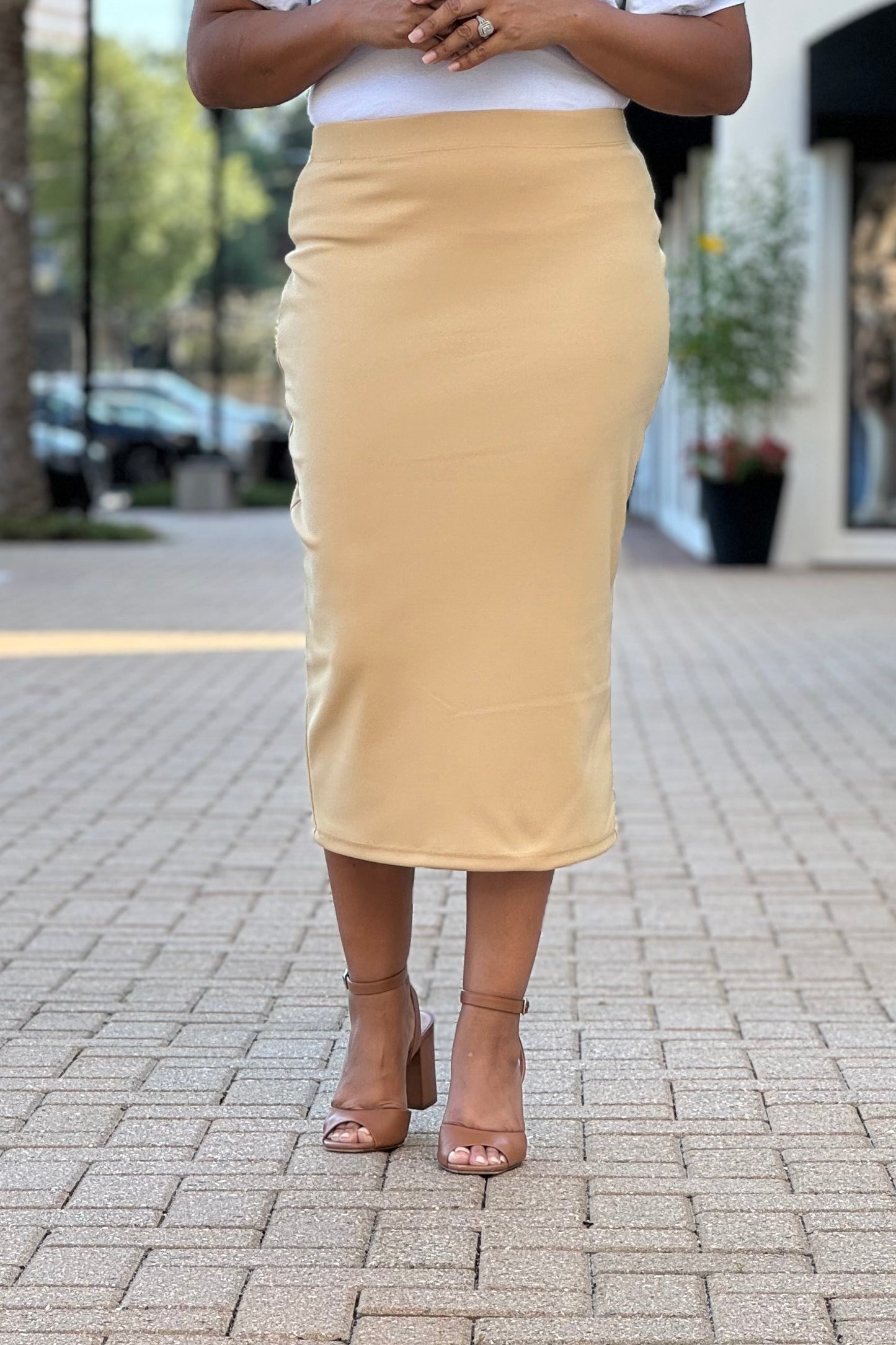 ‘Everyday‘ Essential Midi Skirt in Butterscotch